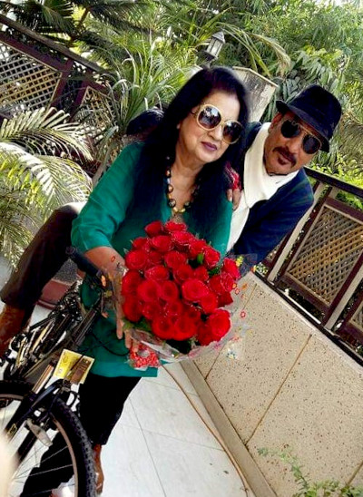 Darshan with his wife, Japinder.