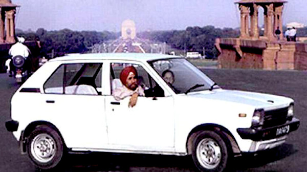 First-ever Maruti 800 sold in India.