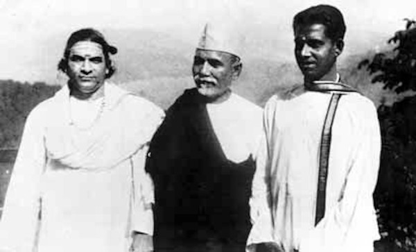 Ustad Allauddin Khan (centre) flanked by dance teachers at the culture centre: Guru Sankaran Namboodri (Kathakali) on the left and Guru Kandappa Pillai (Bharatanatyam) on the right.