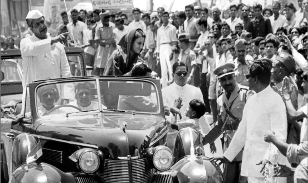 Indira Gandhi with Rajasthan Chief Minister M L Sukhadia