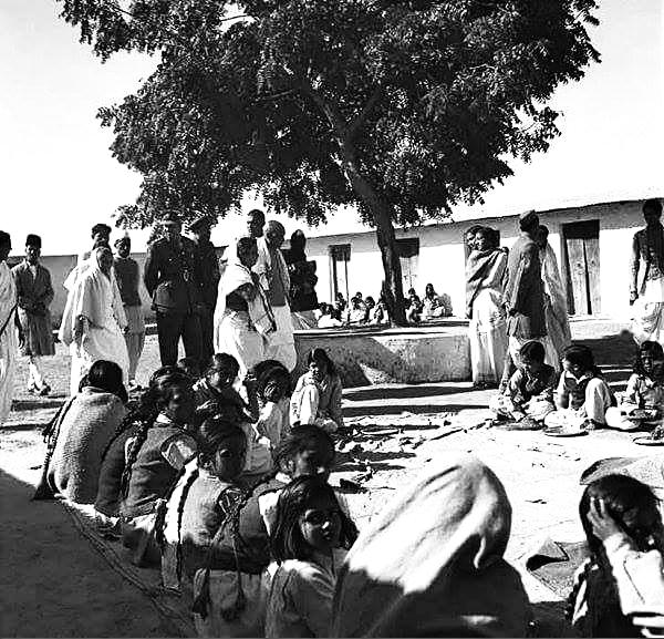 Sardar Patel visits Banasthali Vidyapeeth